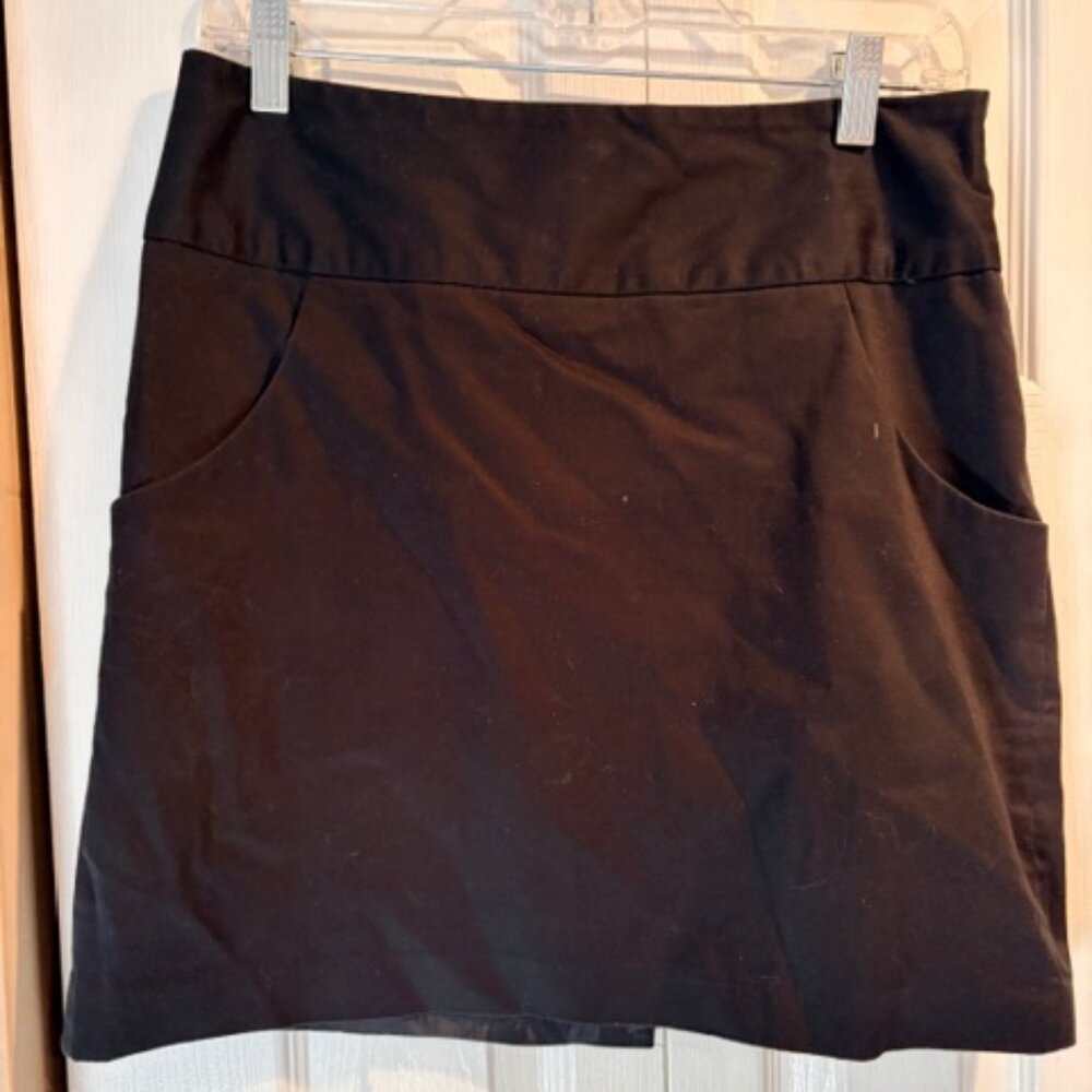 Basic Black Mini Skirt with front pockets